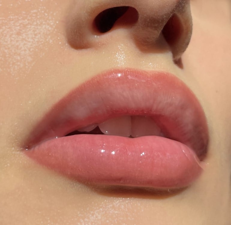Wet Lips Pics